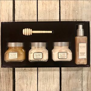 Laura Mercier Almond & Coconut Milk Luce Quartet